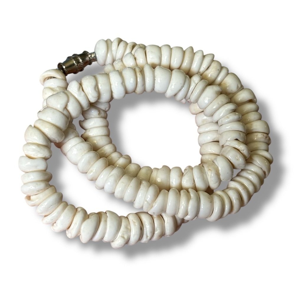 Authentic Vintage Puka Shell Necklace – Hawaiian Surfer Jewelry - Picture 3 of 3